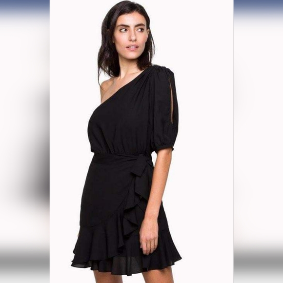 6 Shore Road Dresses & Skirts - 1 shoulder crepe dress